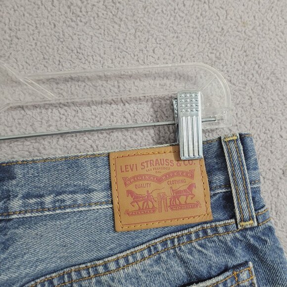 Levis Womens  Button fly Jeans Size 28 100% Cotton Raw hem Light Distressed 4CT - Picture 10 of 11